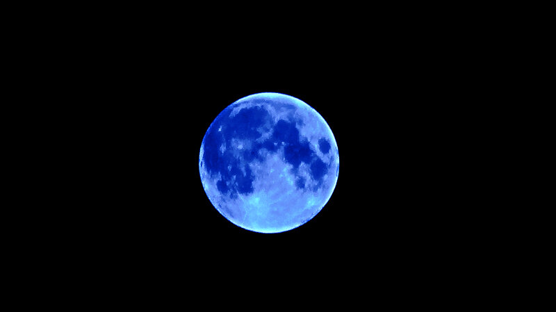 Blue Full Moon — Serene