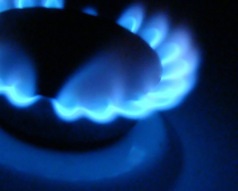 blue gas flame burner