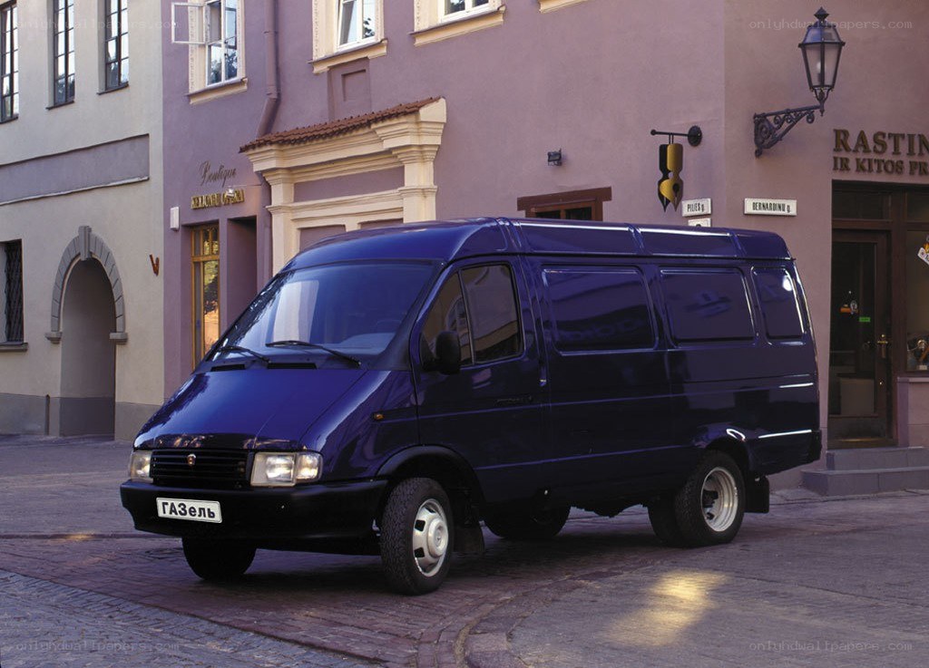 Blue GAZelle van on cobblestone street