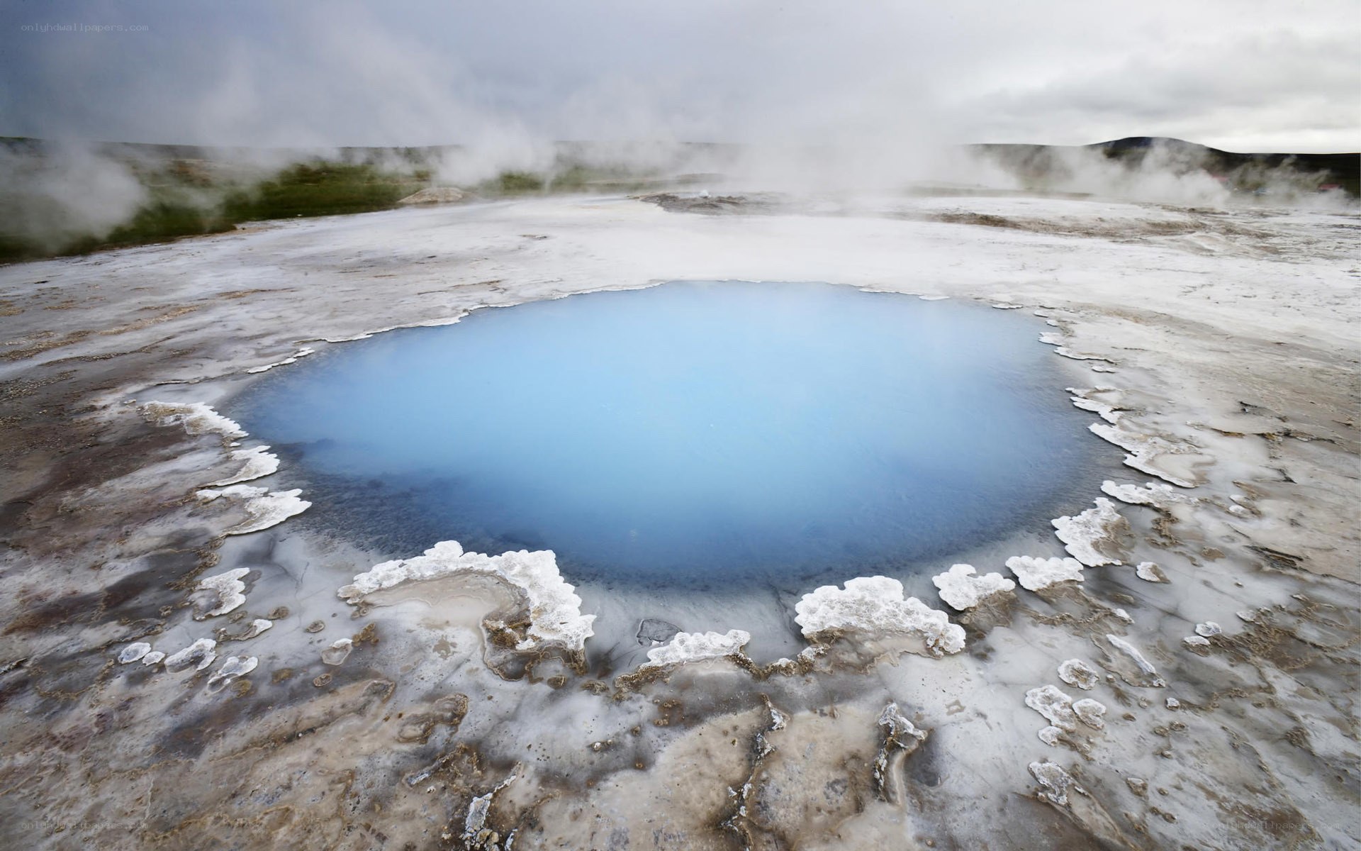 Blue geothermal pool in Iceland