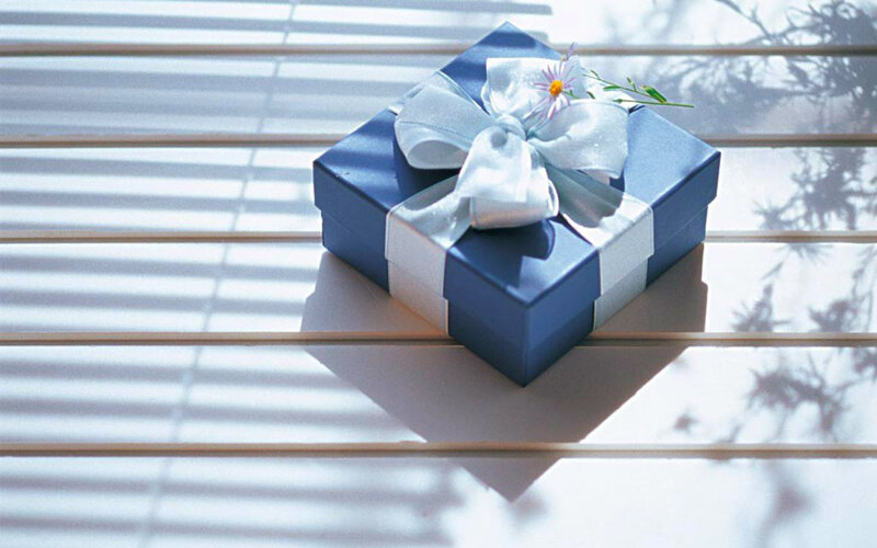 Blue Gift Box — Serene