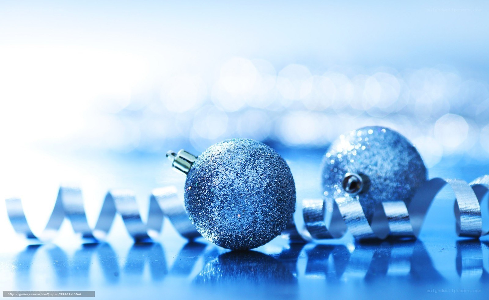 Blue glitter ornaments with ribbon