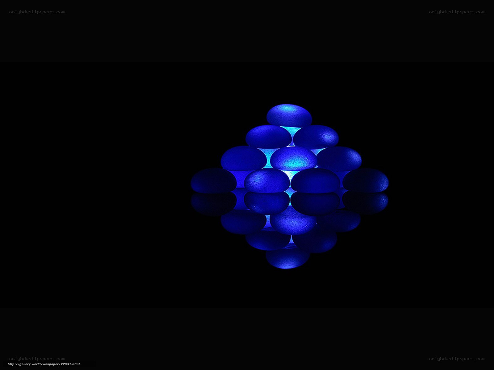 blue glowing spheres pyramid