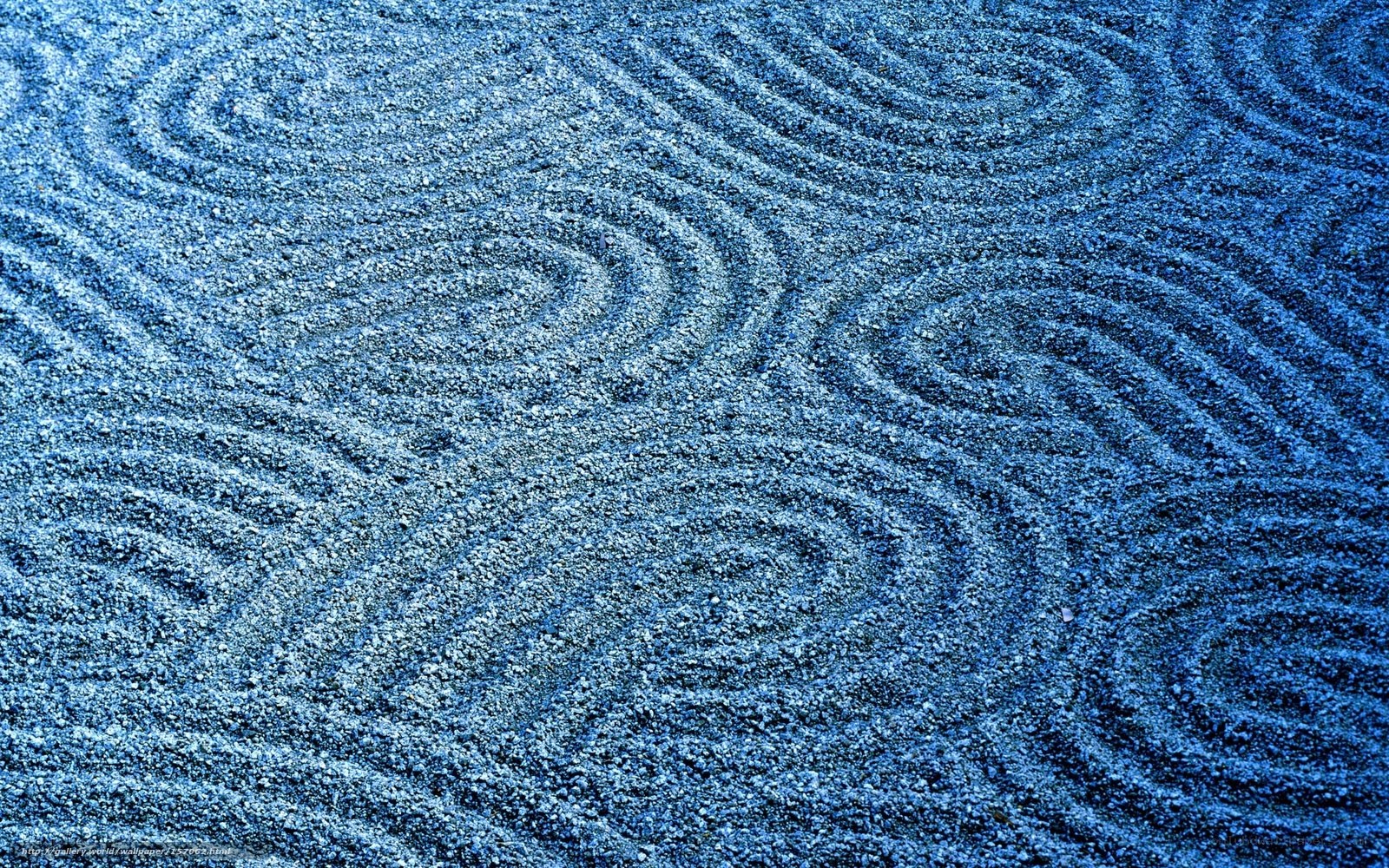 Blue gravel ripples