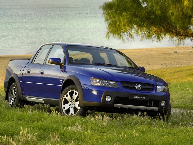 blue Holden Cross 8 pickup