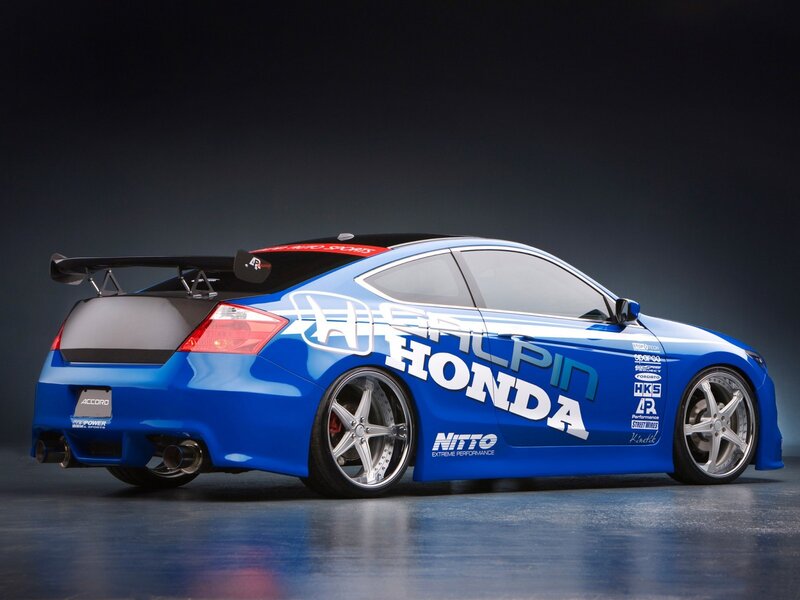 Blue Honda Accord race car