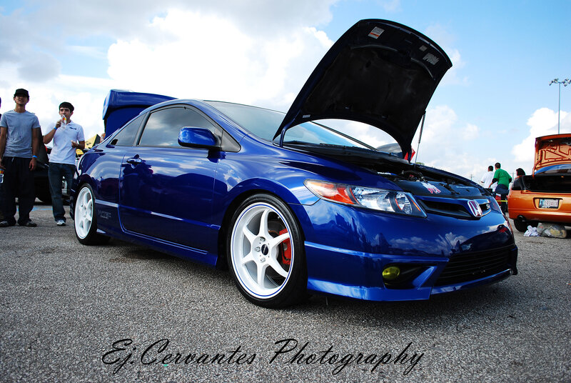 Blue Honda Civic at car show