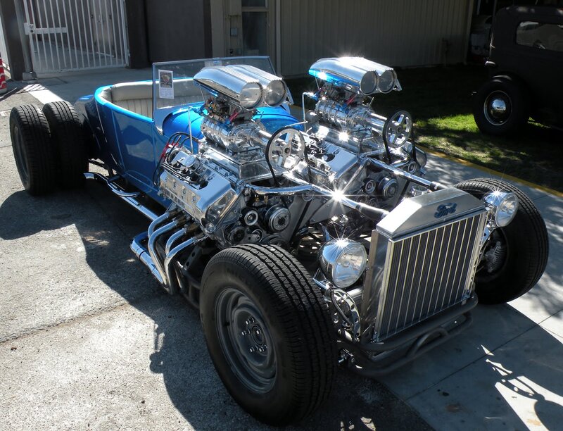 Blue Hot Rod Car — Bright