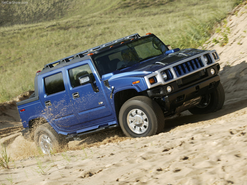 Blue Hummer H2 Suv — Dynamic