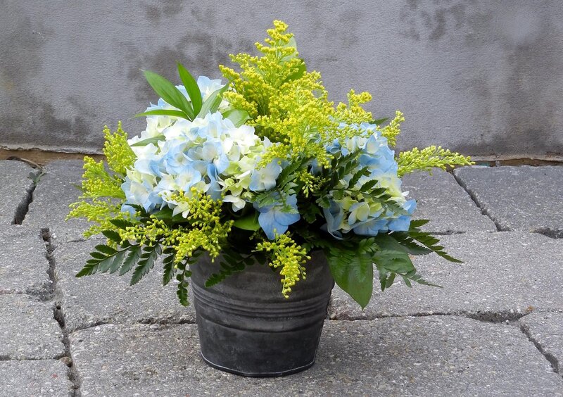 blue hydrangea flower arrangement