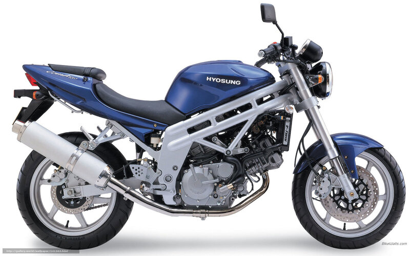 Blue Hyosung Comstar 500 motorcycle