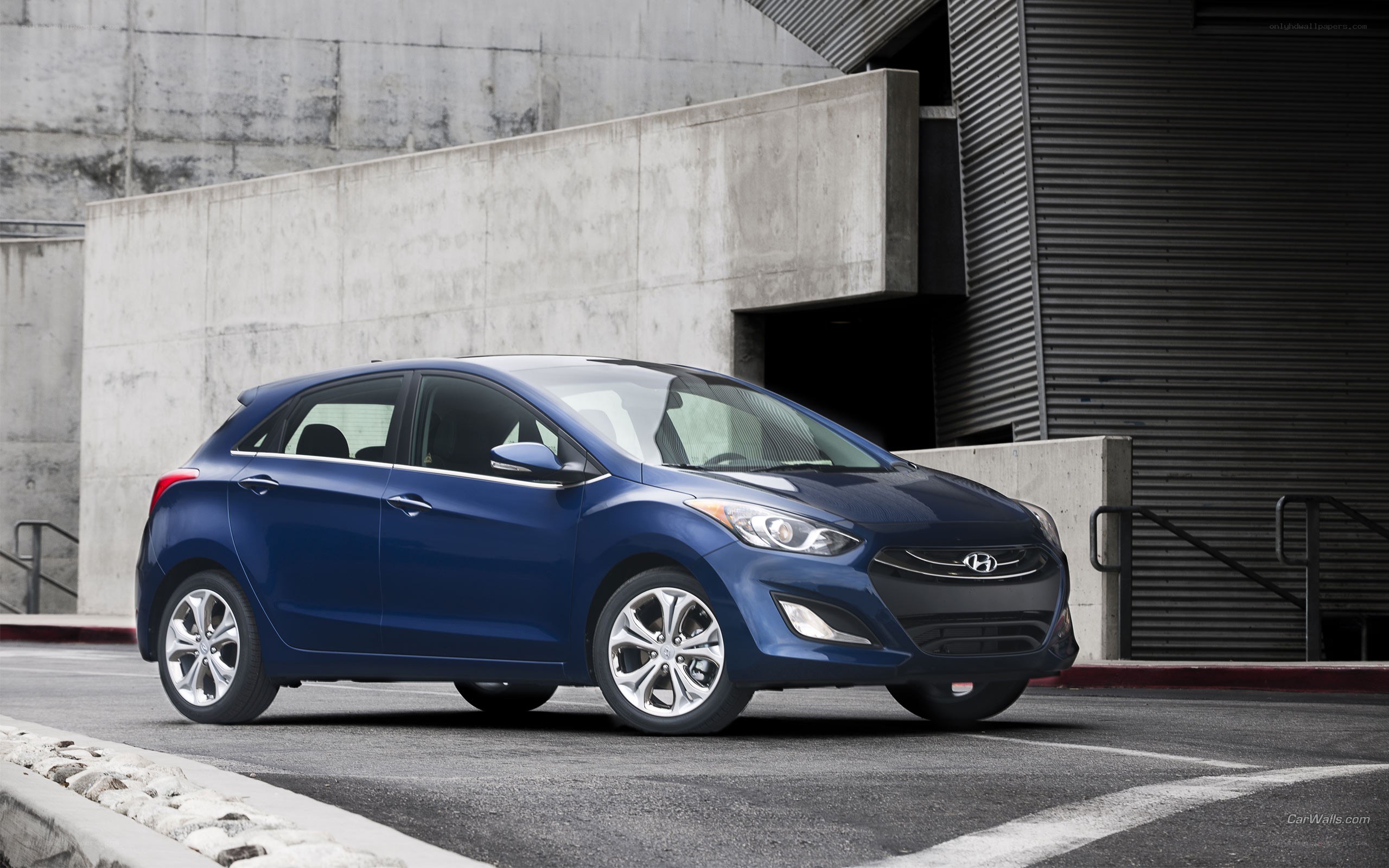 blue hyundai i30 hatchback