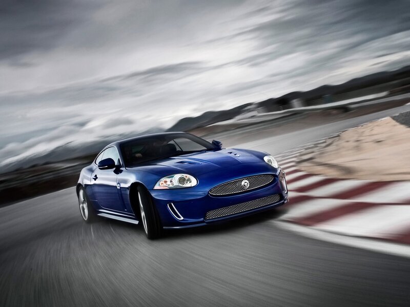 Blue Jaguar Coupe — Dynamic