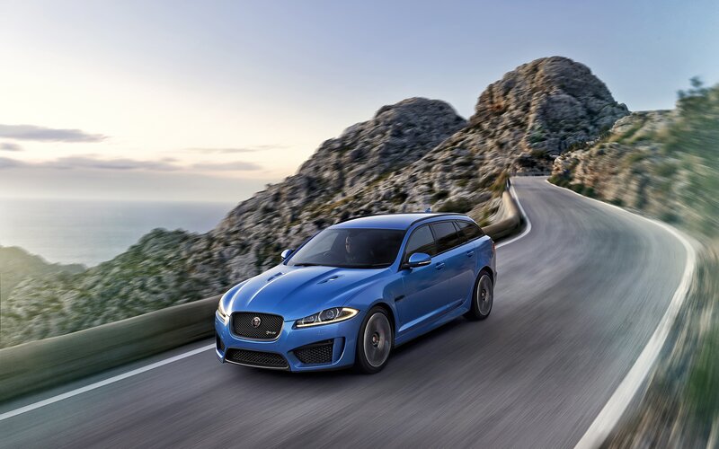 Blue Jaguar Station Wagon — Dynamic