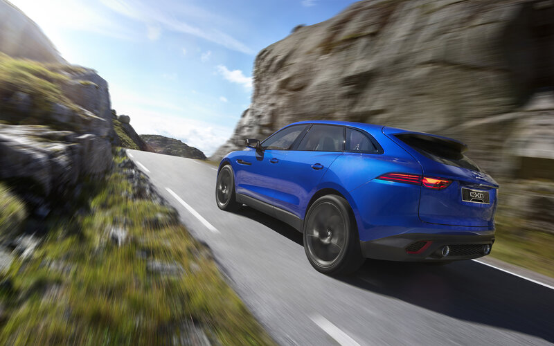 Blue Jaguar Suv — Dynamic