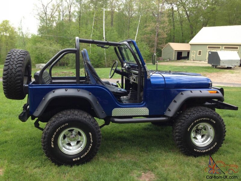 Blue Jeep Wrangler — Outdoor, Spring