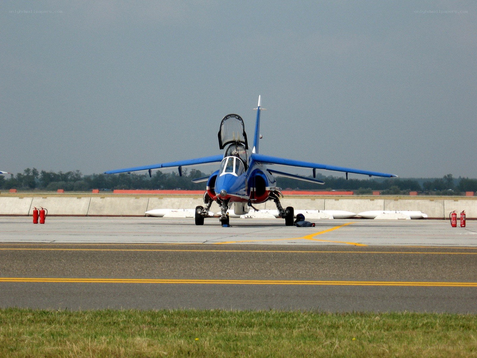 Blue jet on the tarmac