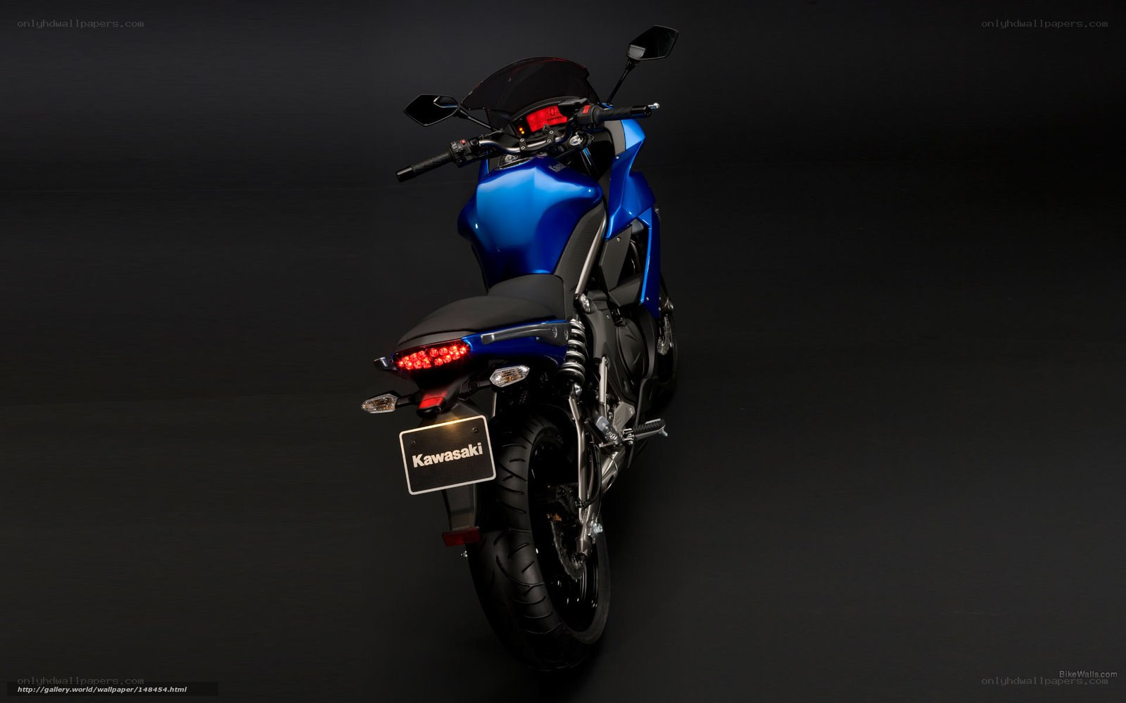 blue kawasaki motorcycle