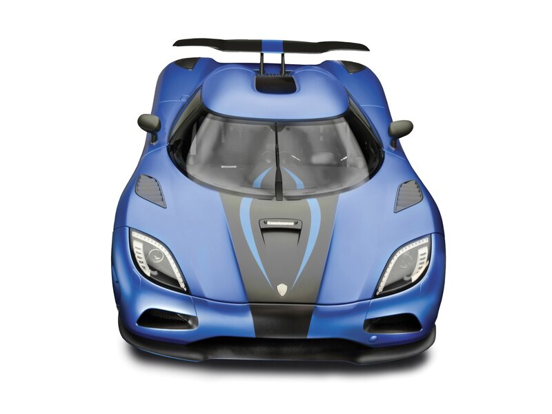 blue koenigsegg sports car