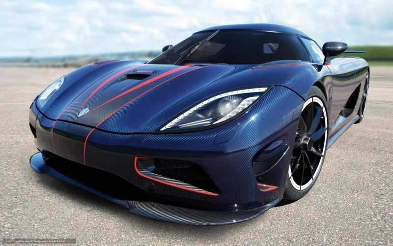 blue koenigsegg sports car