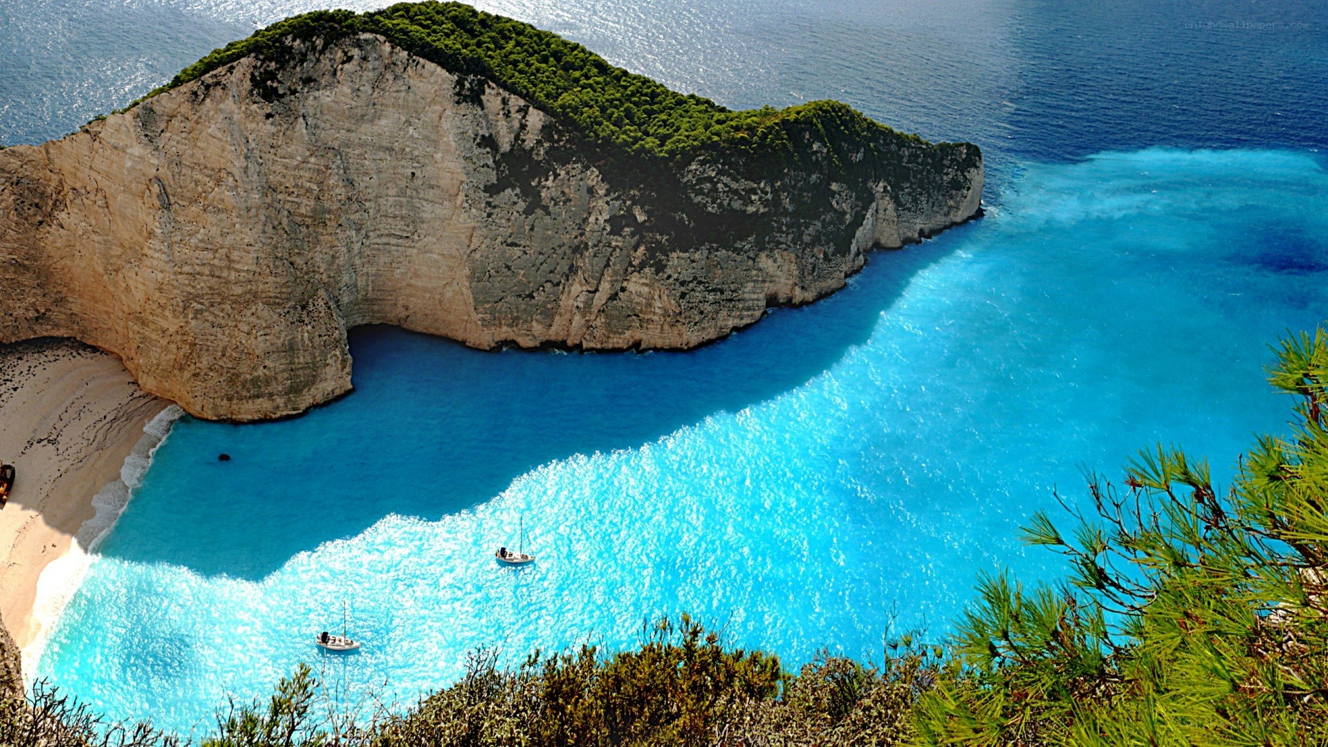 blue lagoon with boats