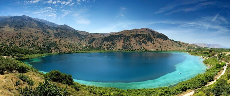 Blue Lake in Mountains — Serene, Afternoon, Photograph, Trees, Boats, Green