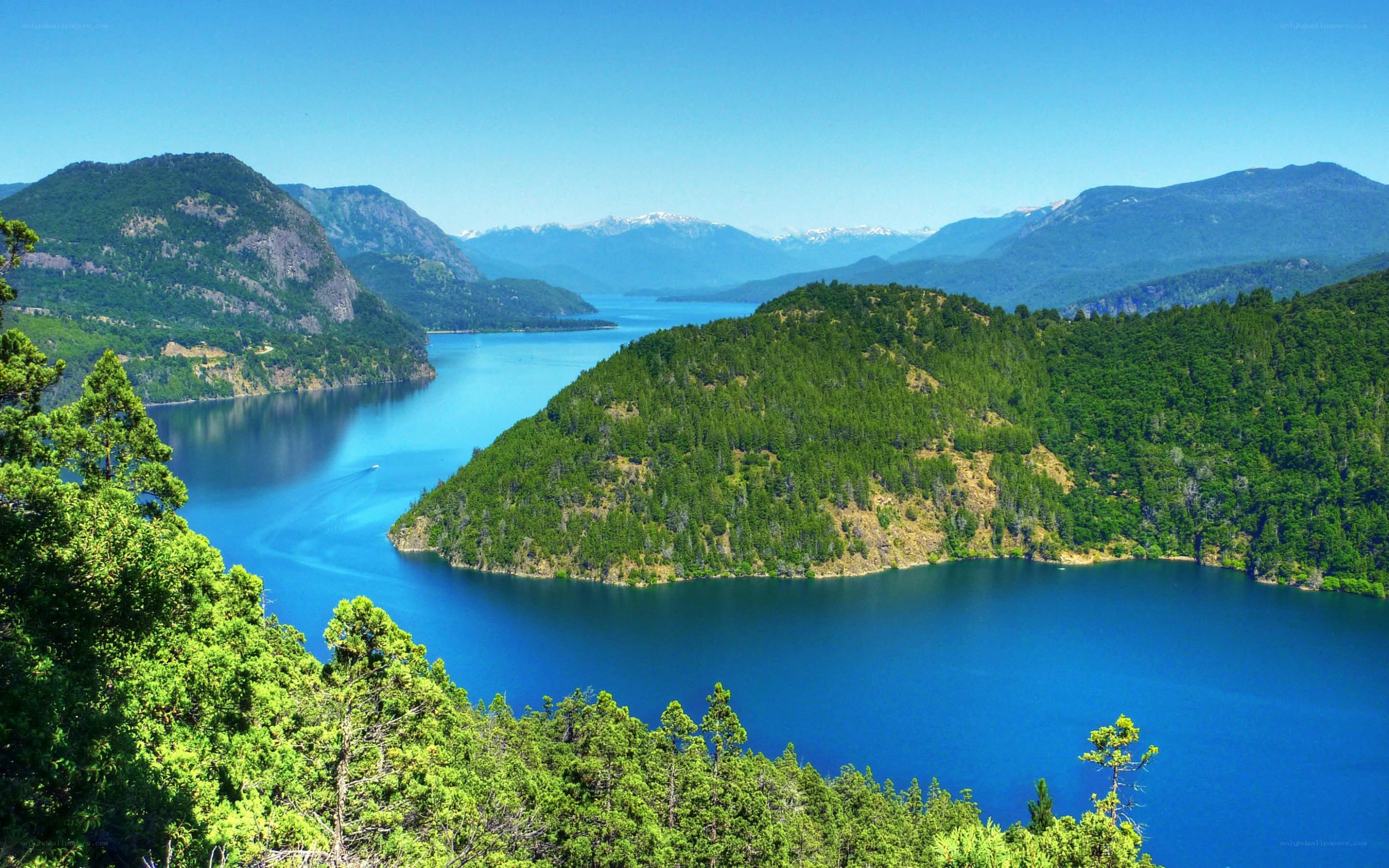Blue lake surrounded by mountains
