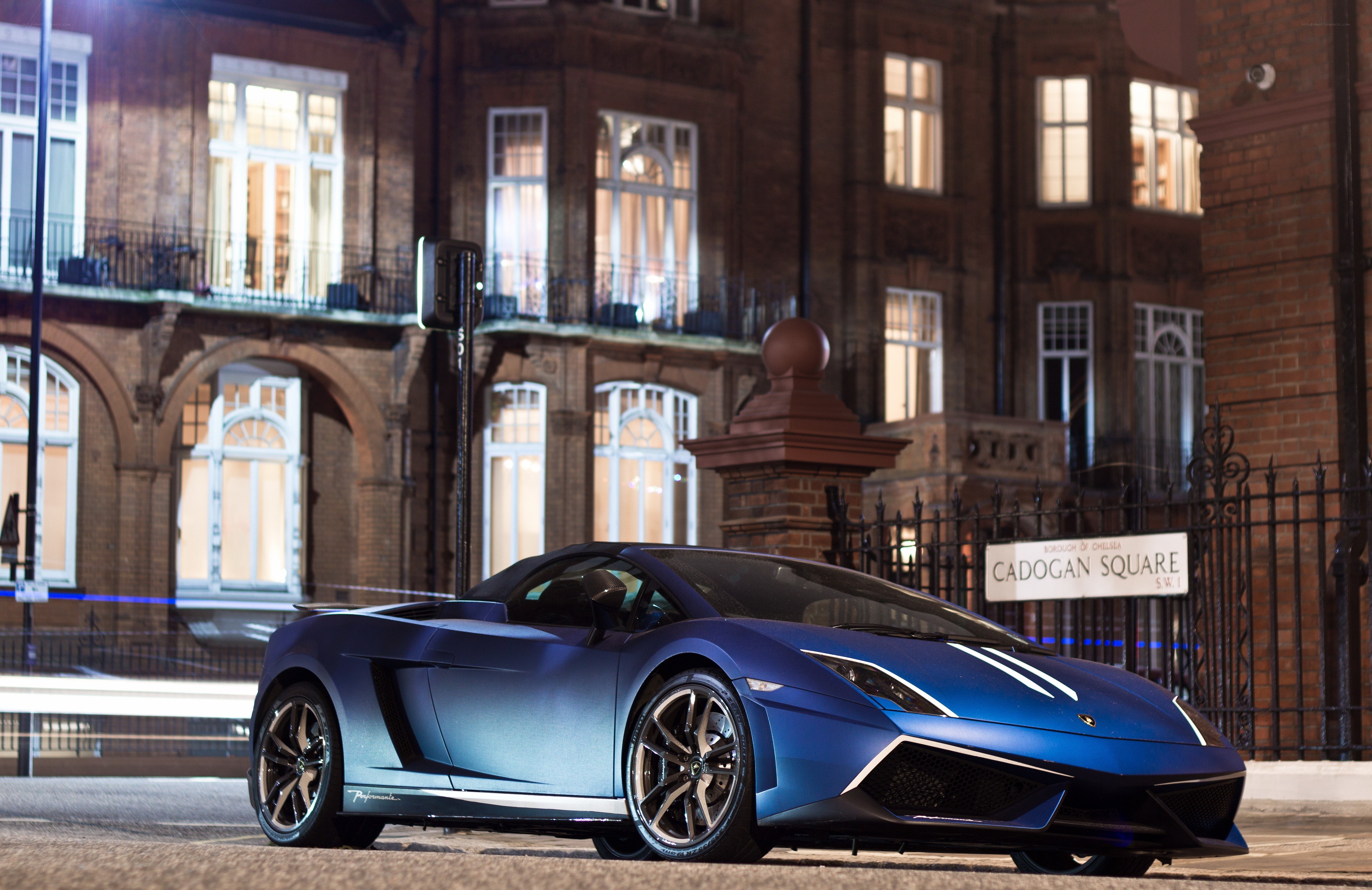 Blue Lamborghini at Cadogan Square