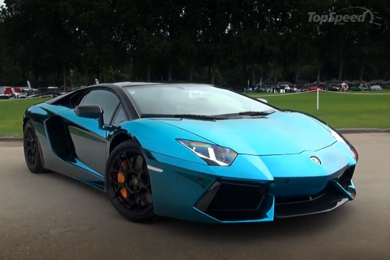 Blue Lamborghini Aventador — Calm