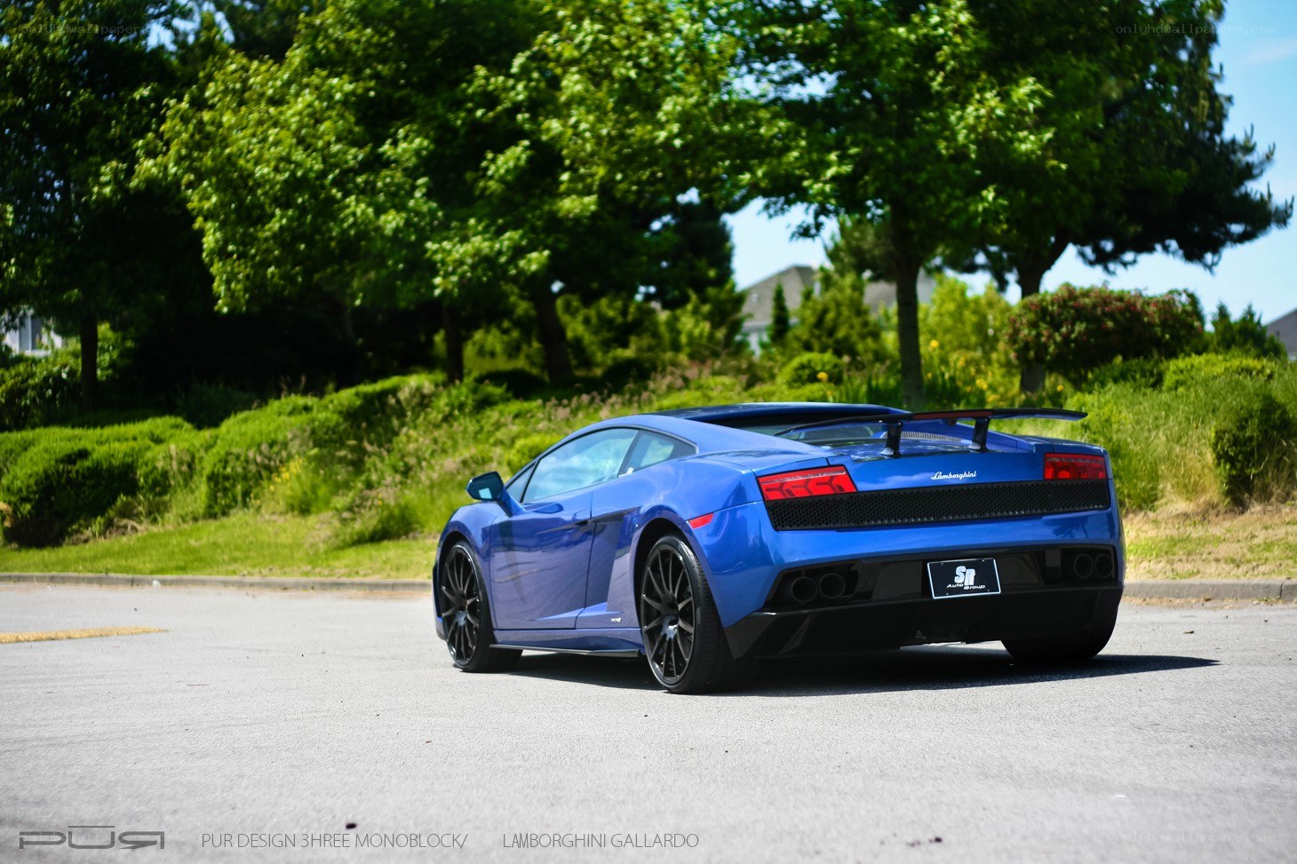 Blue Lamborghini Gallardo