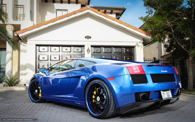 Blue Lamborghini Gallardo — Dramatic