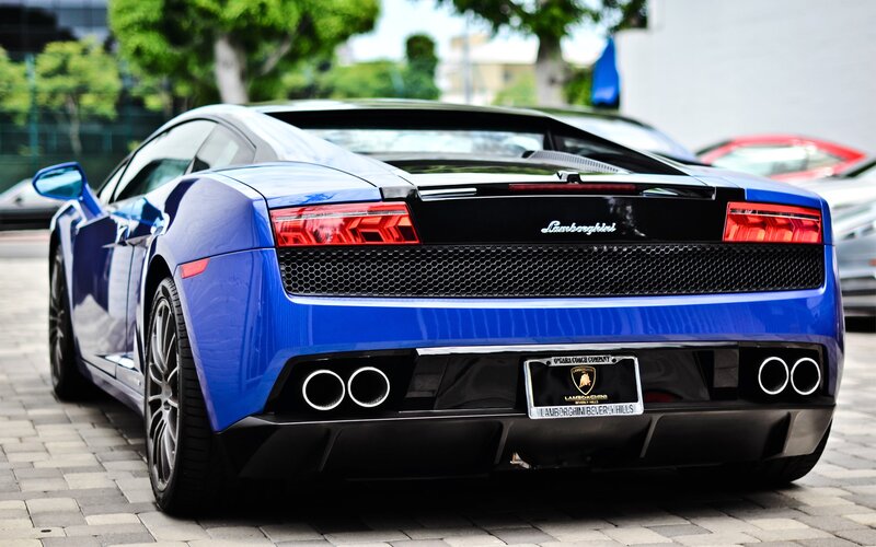 blue lamborghini gallardo
