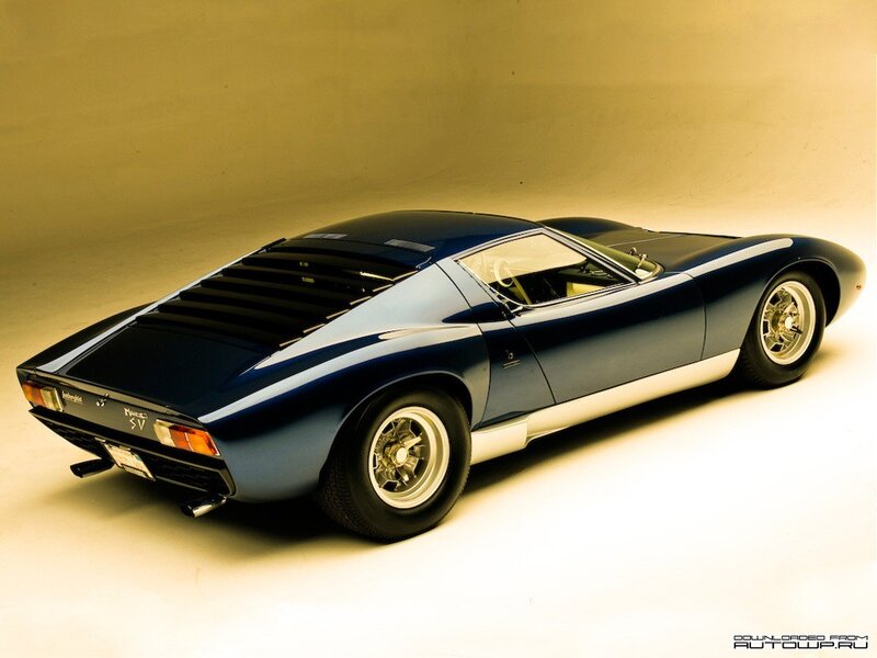 Blue Lamborghini Miura — Dramatic