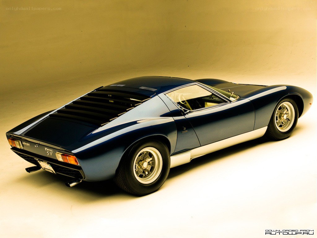 blue lamborghini miura sv