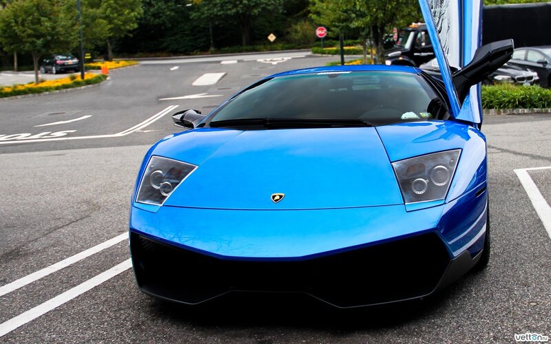 blue lamborghini sports car