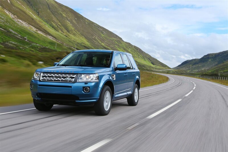 Blue Land Rover Suv — Dynamic