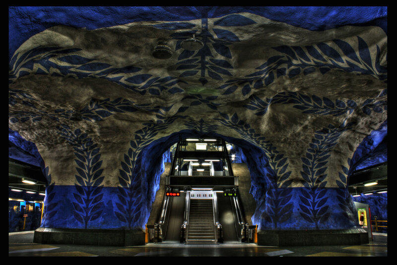 Blue Leaf Mural Tunnel