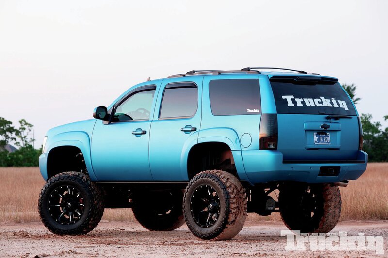 Blue Lifted Suv — Outdoor