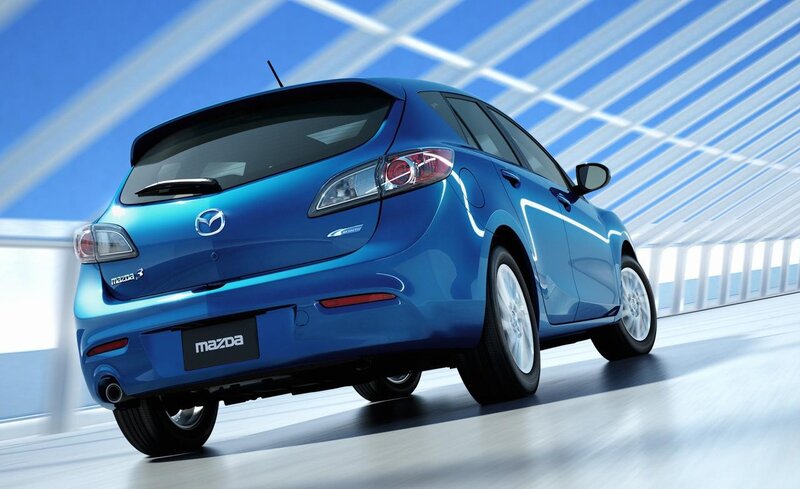 Blue Mazda 3 Hatchback — Dynamic