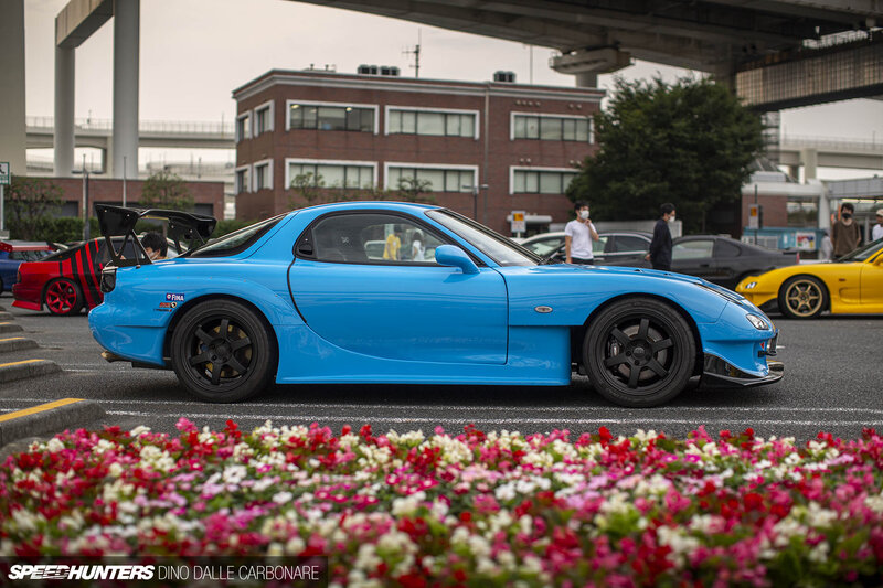 Blue Mazda Rx-7