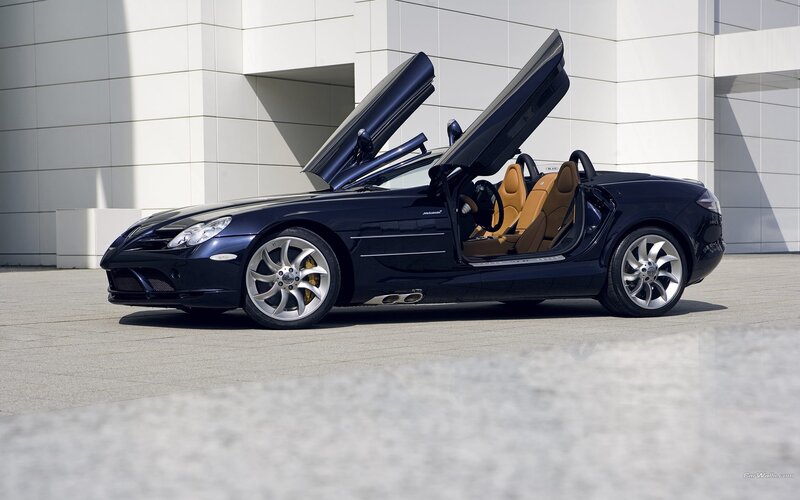 blue mercedes-benz slr mclaren