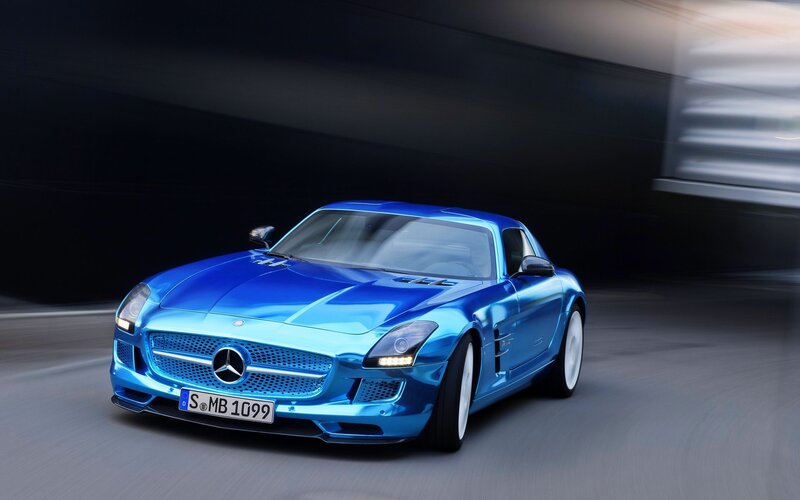 Blue Mercedes-Benz SLS AMG in motion