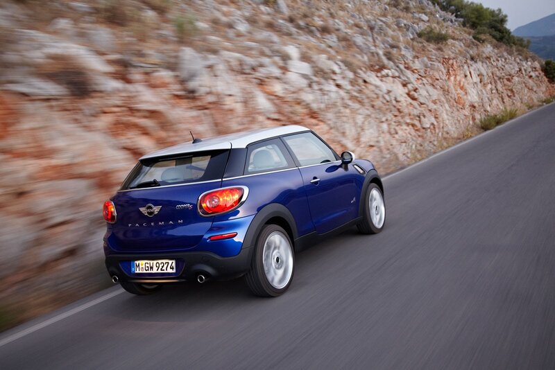 blue mini cooper paceman driving