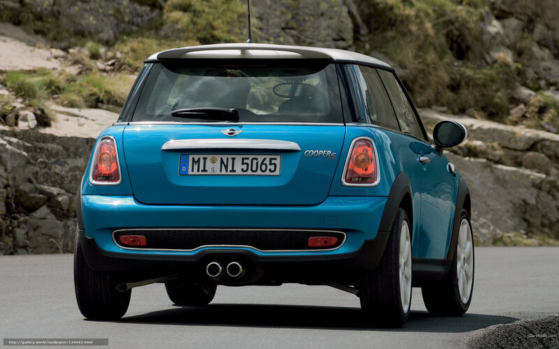 Blue Mini Cooper S — Outdoor