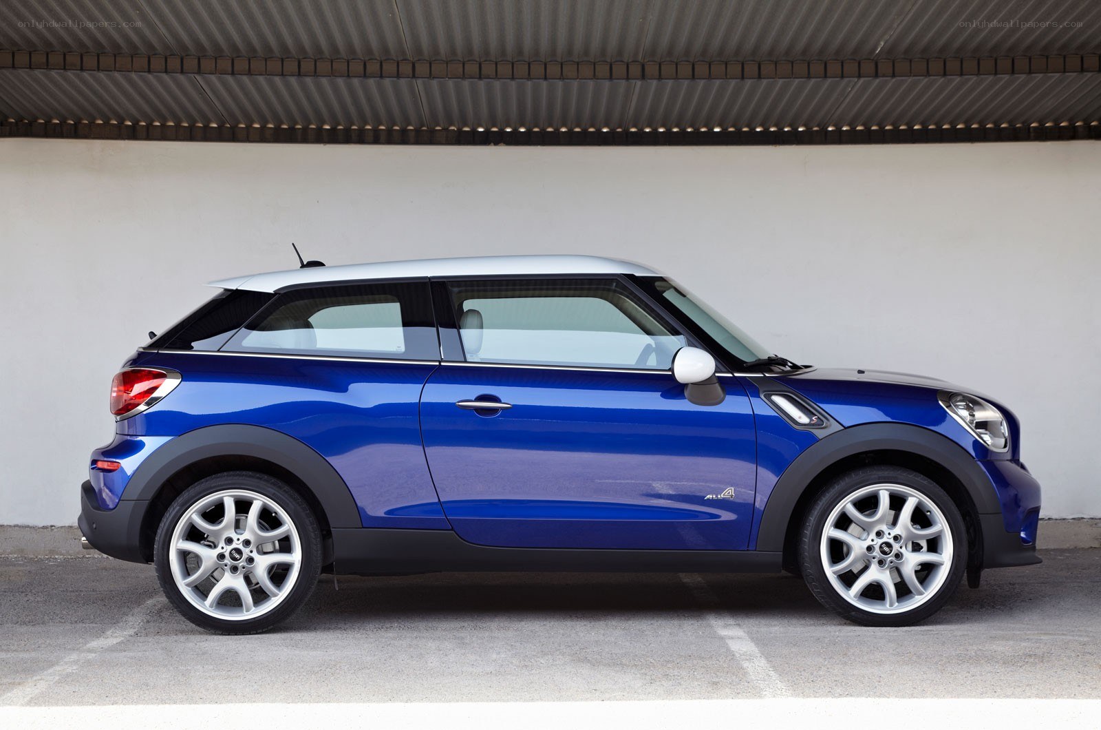 blue mini countryman car