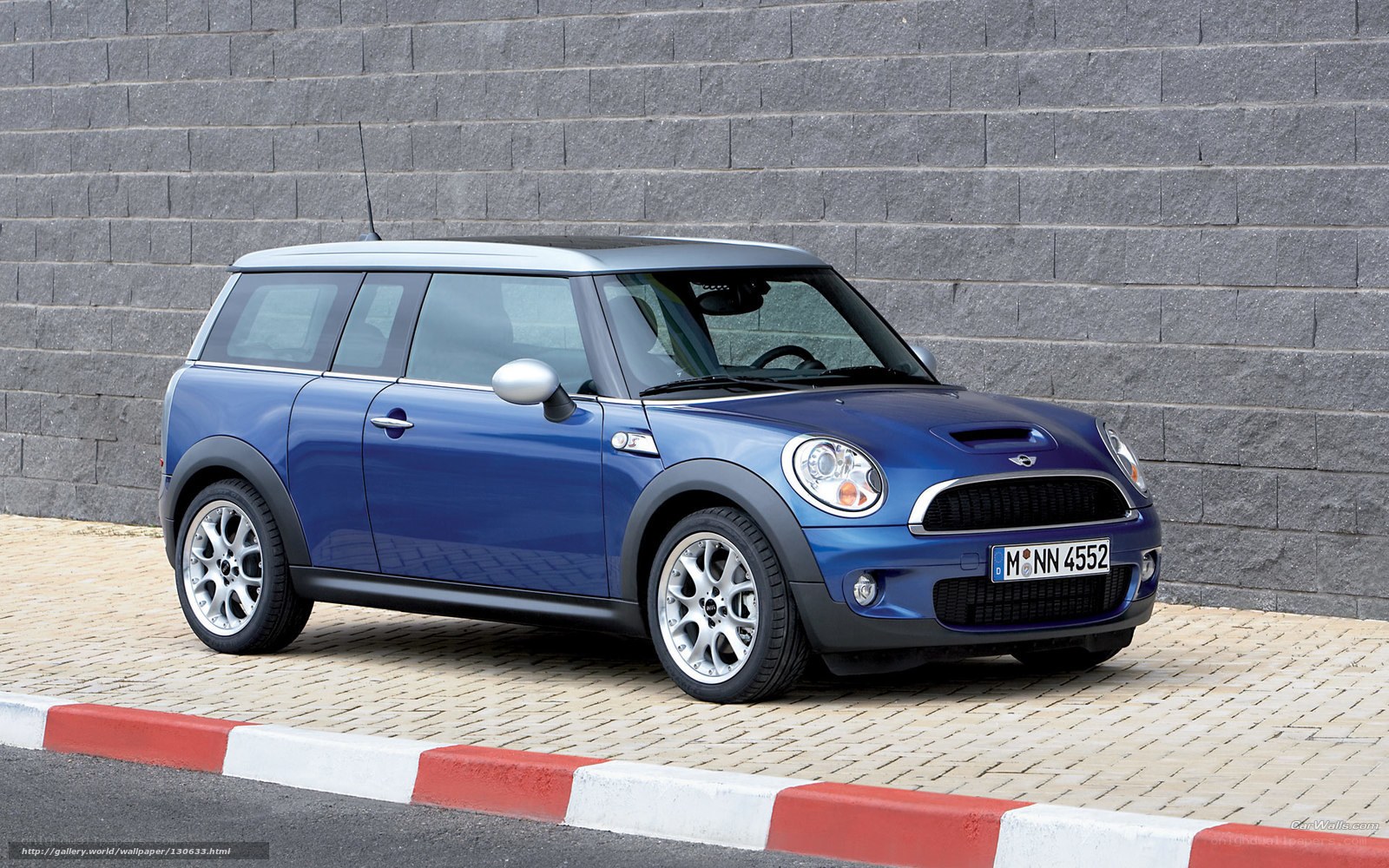 Blue Mini Countryman parked
