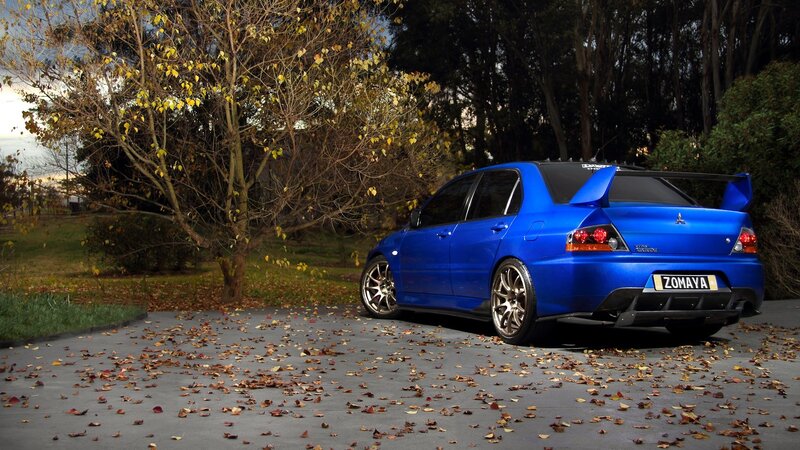 blue mitsubishi lancer evolution