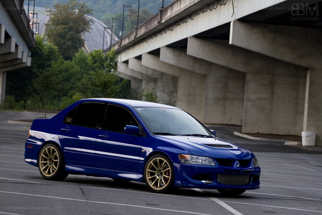 blue mitsubishi lancer evolution