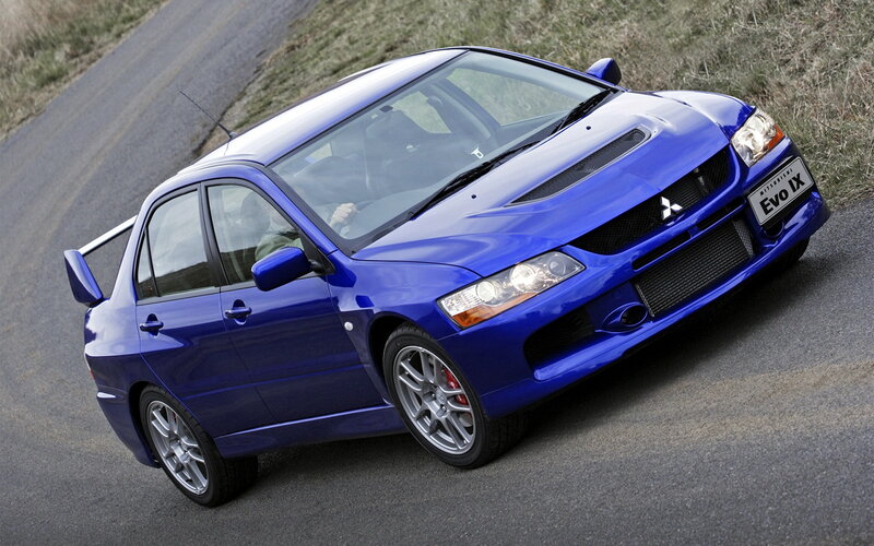 Blue Mitsubishi Lancer Evolution IX