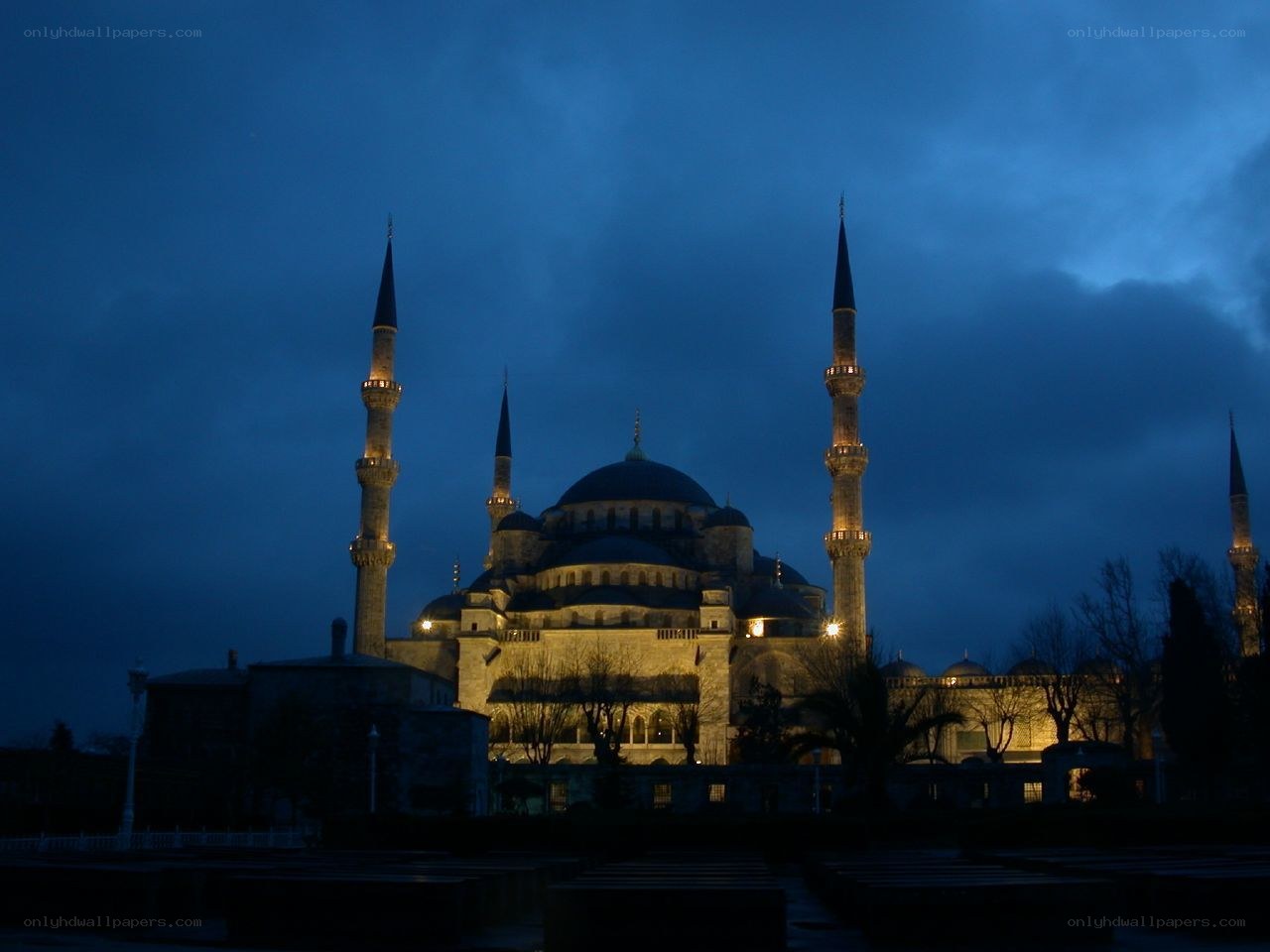 Blue Mosque at dusk